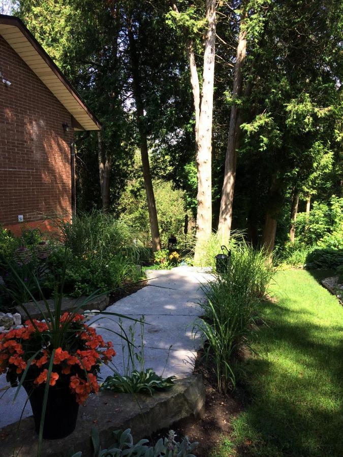 Romantic Riverside Suite In Elora Exterior foto